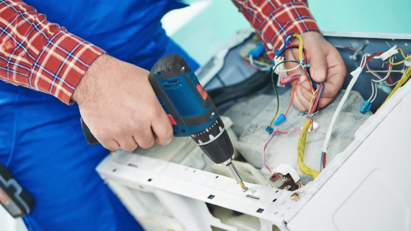 Keçiören Hotpoint Hotpoint çamaşır makinesi kart tamiri – Su almama arızası orijinal parça ile giderildi. - Teknik servis örneği
